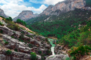 Caminito del Rey yürüyüş yolu, Kralların patikası, El Chorro Gorge 'un güzel manzarası, Ardales, Malaga, İspanya.