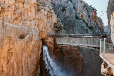 Caminito del Rey yürüyüş yolu, Kralların patikası, El Chorro Gorge 'un güzel manzarası, Ardales, Malaga, İspanya.