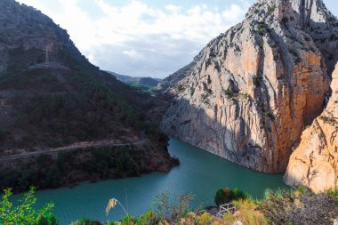 Caminito del Rey yürüyüş yolu, Kralların patikası, El Chorro Gorge 'un güzel manzarası, Ardales, Malaga, İspanya.