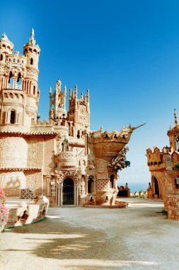 Kristof Kolomb 'a adanmış Colomare Anıt Kalesi. Benalmadena Malaga İspanya.