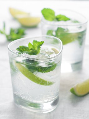 soğuk taze limonata