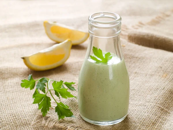 Green yogurt — Stock Photo, Image