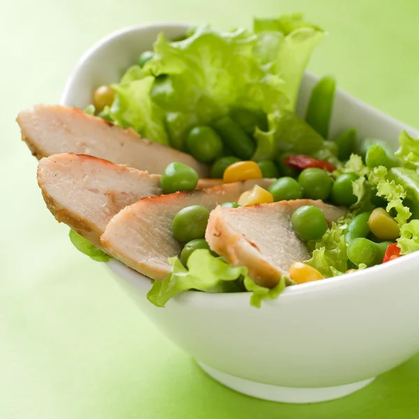 Куриный салат — стоковое фото