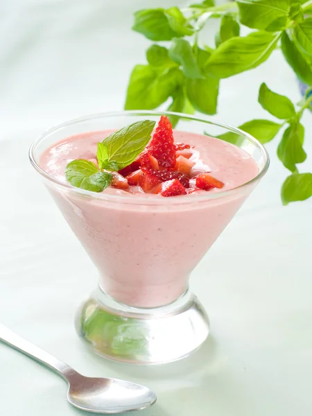 Strawberry yoghurt dessert — Stockfoto