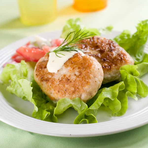 Fisch- oder Fleischrissole — Stockfoto