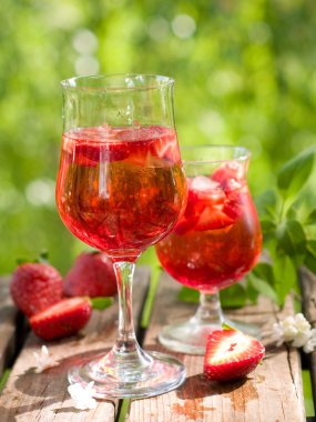 meyve limonata veya sangria