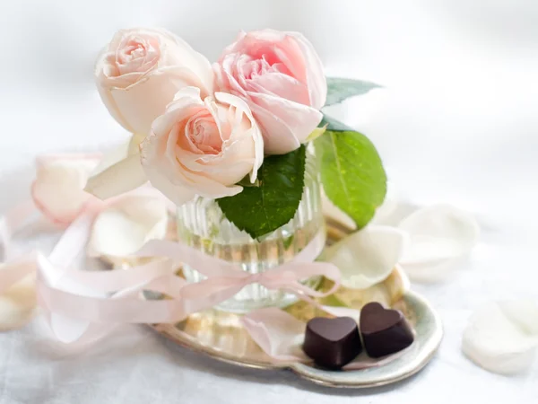Creme rosas e doces — Fotografia de Stock
