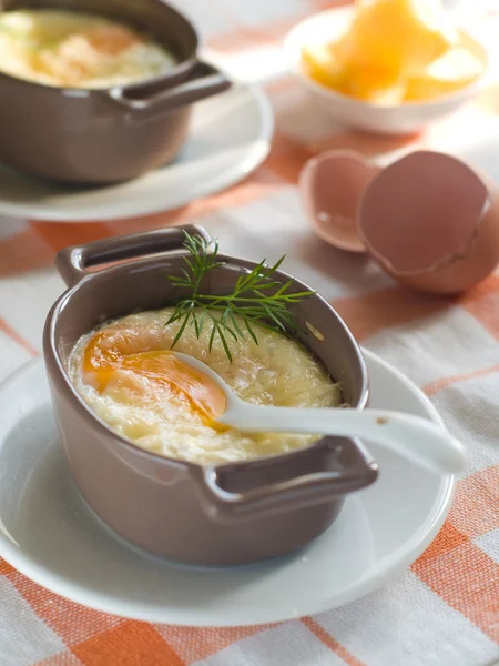 Baked egg with cheese — Stock Photo, Image