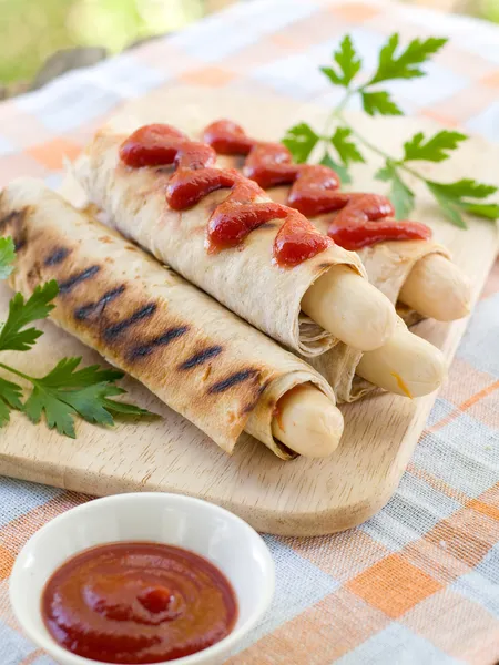 Grilled hotdogs — Stockfoto