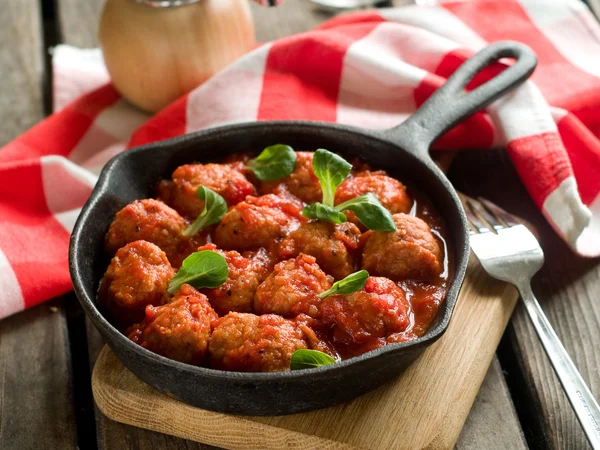 Gehaktballen met tomatensaus — Stockfoto