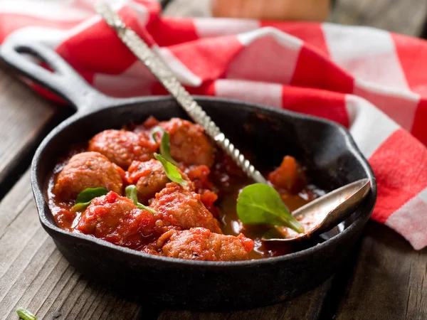 Albóndigas con salsa de tomate —  Fotos de Stock