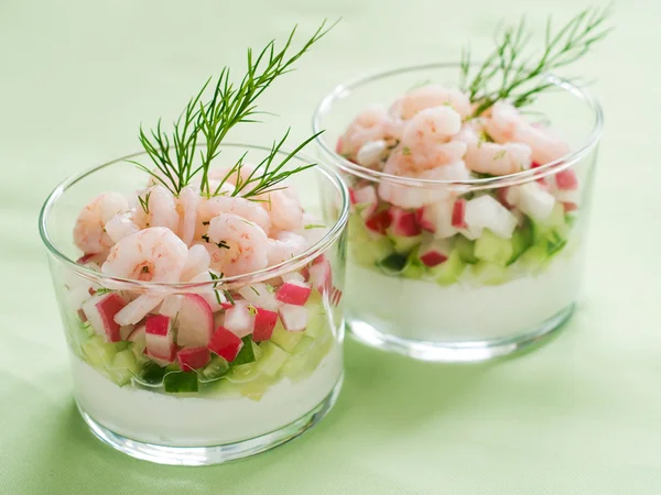 Salát s krevetami — Stock fotografie