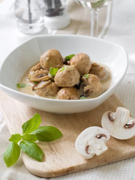 Meatballs with mushrooms — Stock Photo, Image