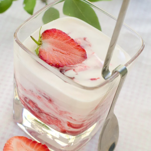 Strawberry dessert — Stock Photo, Image