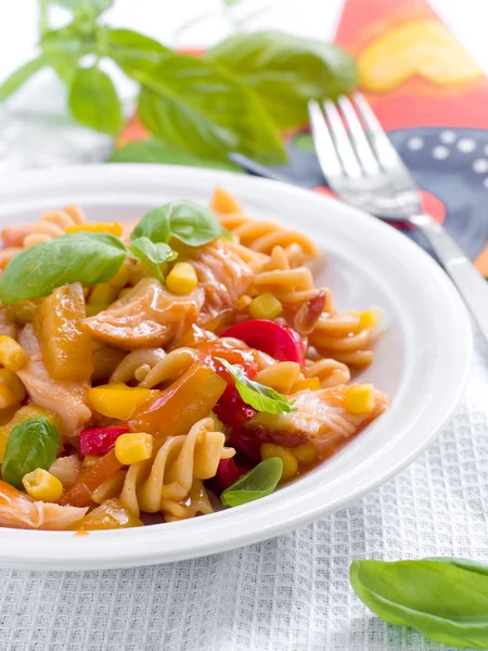 Nudeln mit Fusilli — Stockfoto