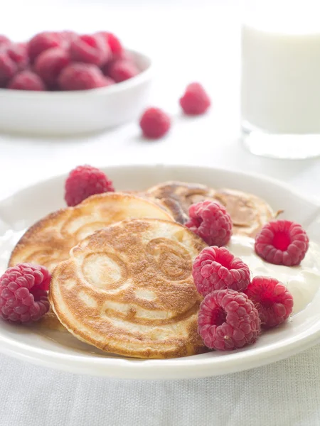 Tortitas con frambuesas — Foto de Stock