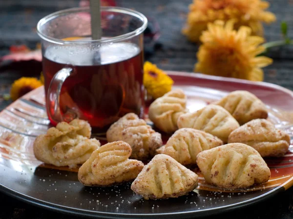 Kekse und Tee — Stockfoto