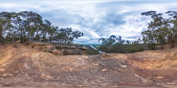 ポータルからの球状のパノラマ写真オーストラリアのニューサウスウェールズ州のブルーマウンテンでネーパン川を見下ろす展望台 — ストック写真