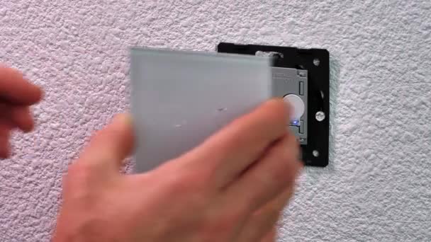 Caen France April 2022 Touch Light Switch Mounting Touchpad 25Ftp — Vídeo de stock