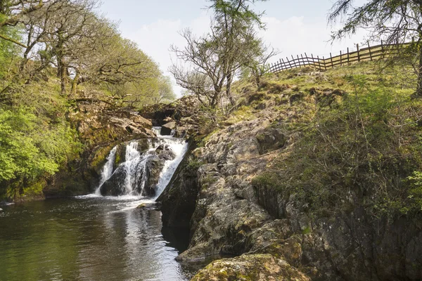 Wasserfall in den Yorkshire Dales — Stockfoto