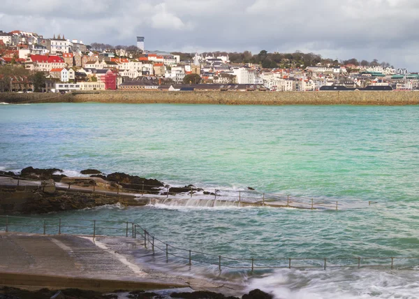 Puerto de San Pedro, Guernsey . — Foto de Stock