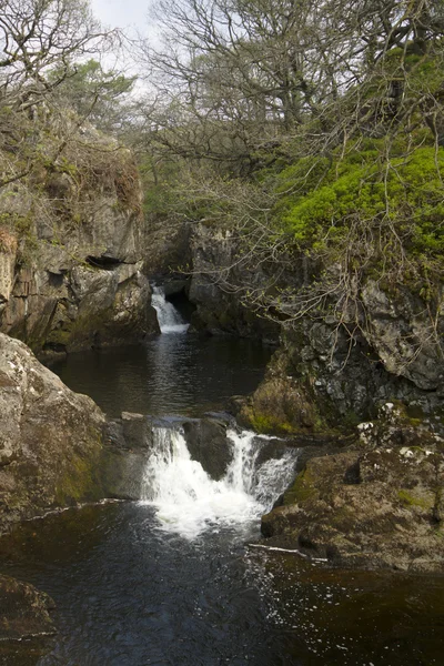 Yorkshire dales şelale — Stok fotoğraf