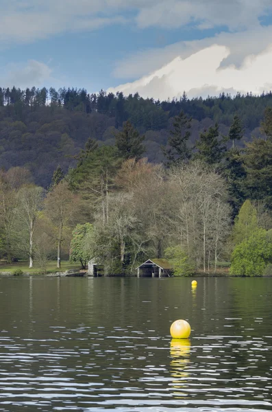 Boathouse no lago — Fotografia de Stock