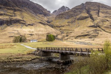 Achnambeithach Cottage Glencoe, İskoçya manzarası.
