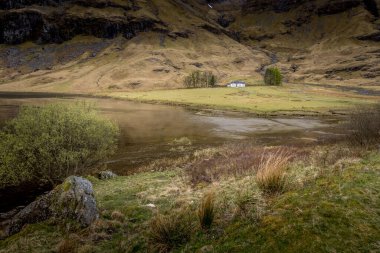 Achnambeithach Cottage Glencoe, İskoçya manzarası.