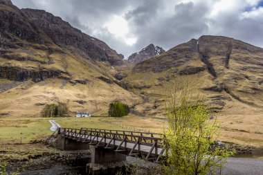 Achnambeithach Cottage Glencoe, İskoçya manzarası.