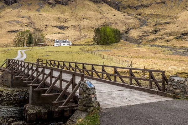 View Achnambeithach Cottage Glencoe Scotland — Stock Photo, Image