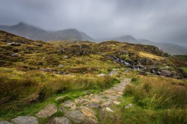 Şaşırtıcı manzara Snowdonia Ulusal Parkı, Kuzey Galler.