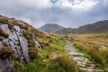 Şaşırtıcı manzara Snowdonia Ulusal Parkı, Kuzey Galler.