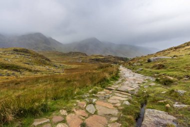 Şaşırtıcı manzara Snowdonia Ulusal Parkı, Kuzey Galler.