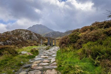Şaşırtıcı manzara Snowdonia Ulusal Parkı, Kuzey Galler.