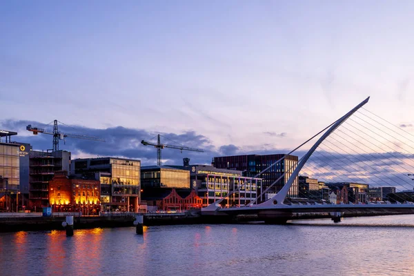 Puente Samuel Beckett Por Noche Dublín Irlanda — Foto de Stock