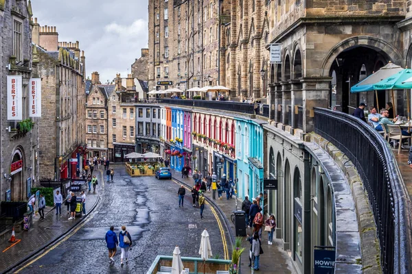 Victoria Street Com Pessoas Rua Edimburgo Escócia — Fotografia de Stock