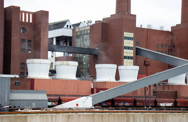 Wolfsburg, Almanya - Nisan 2021: Wolfsburg Volkswagen Fabrikası, Yakın Çekim Fabrikası