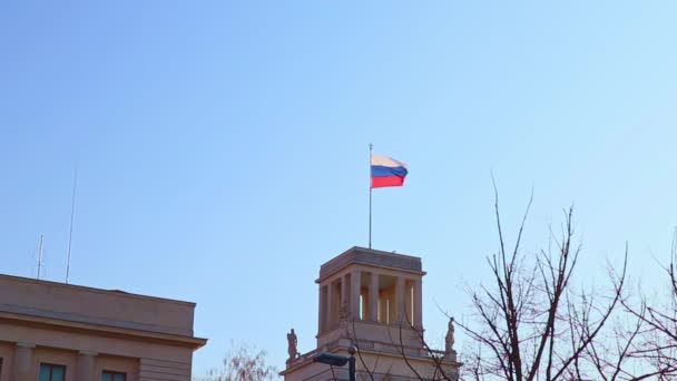 The Waving Flag Of The Russian Federation On The Embassy Building — Video