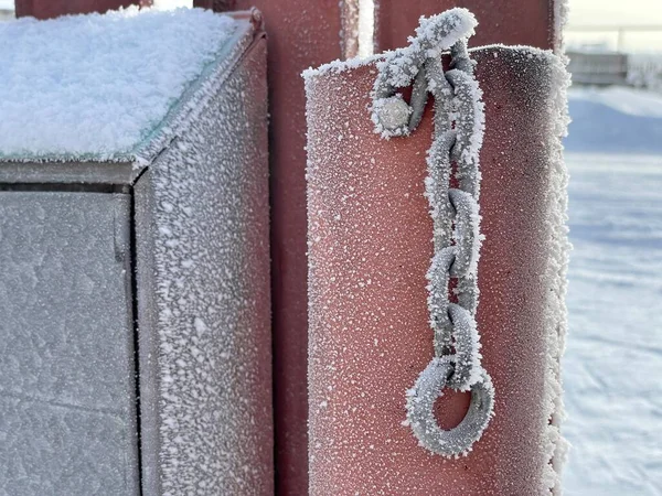 Close-up of a chain with frost in winter — Stock Photo, Image