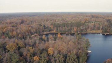 Kuzey Wisconsin Ortabatı Sonbahar Hava Aracı gölü ile ilgili video
