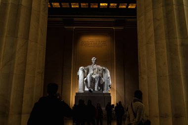 Abraham Lincoln Anıt Heykeli Geceleyin