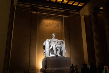 Abraham Lincoln Anıt Heykeli Geceleyin
