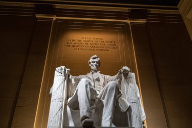 Abraham Lincoln Anıt Heykeli Geceleyin