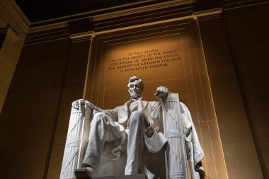 Abraham Lincoln Anıt Heykeli Geceleyin