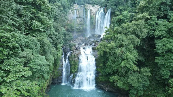 Nauyaca-Wasserfall in Costa Rica bei Uvita lizenzfreie Stockfotos