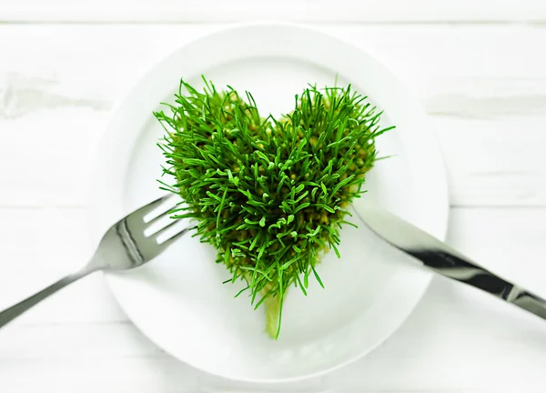 Wheatgrass heart — Stock Photo, Image