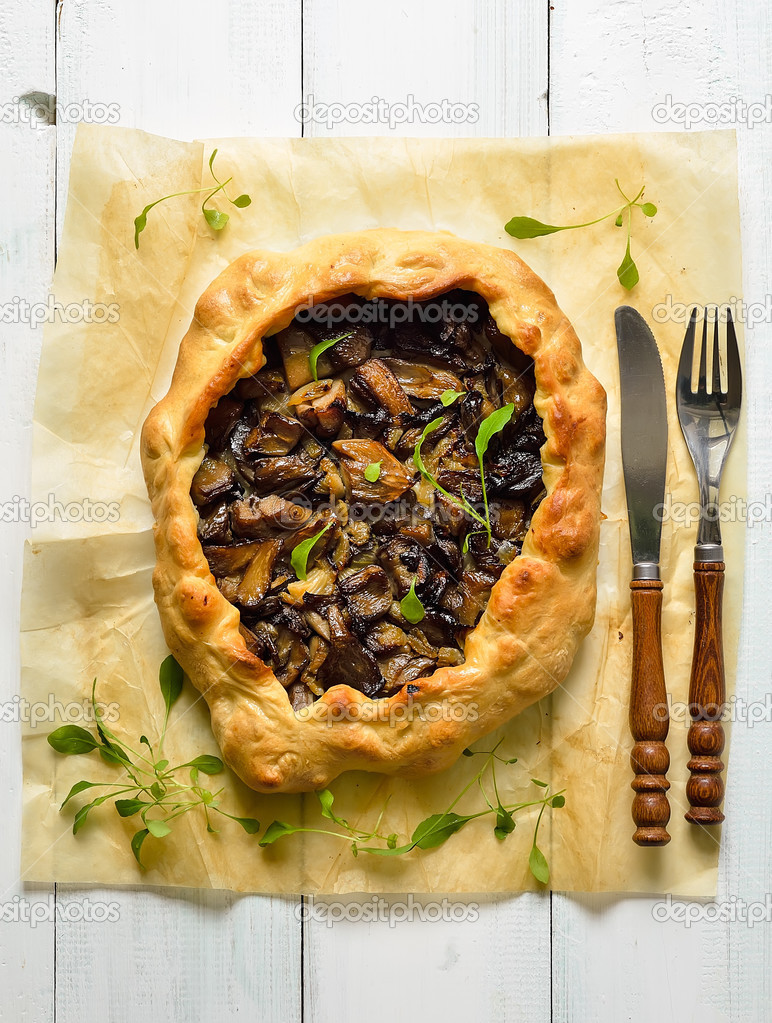 Mushroom pie