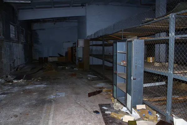 Room Empty Broken Shelving — Stock Photo, Image