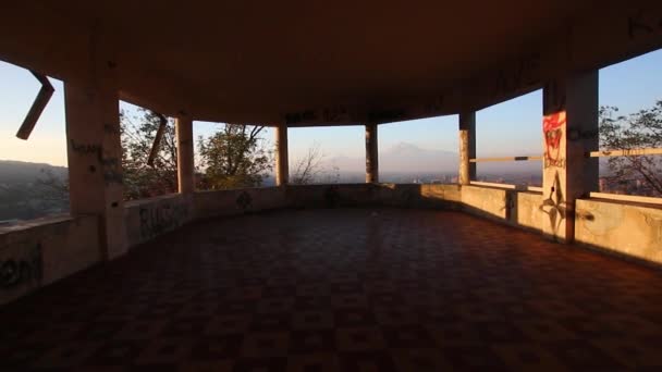 Abandoned Building Overlooking City Yerevan — Stock Video